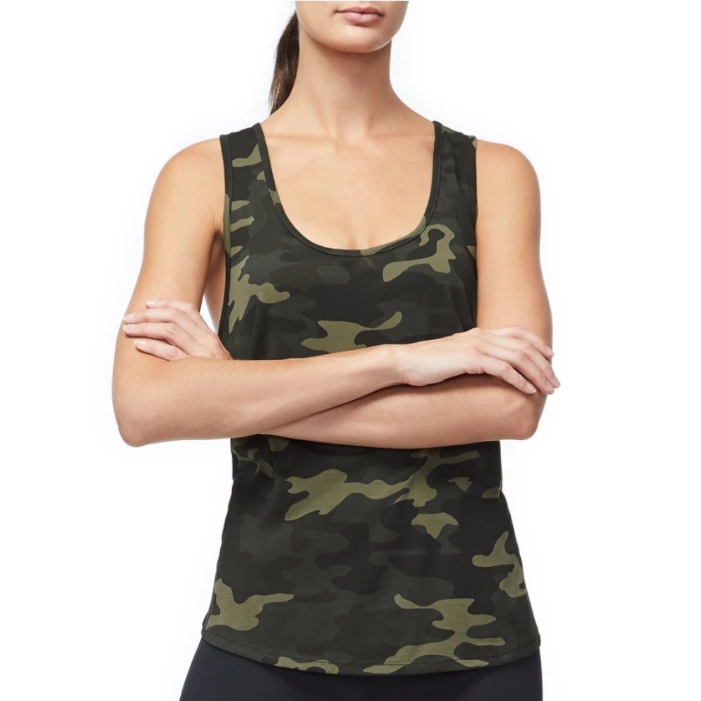 🧚🏼♀️Good American Camo Tank - Picture 2 of 5